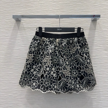 D 25 New Lace Shorts