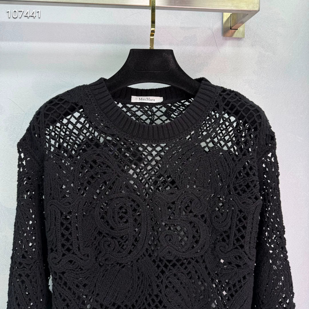 Ma 25 1961 Resort Style Flower Crafted Hollow Crochet Top!