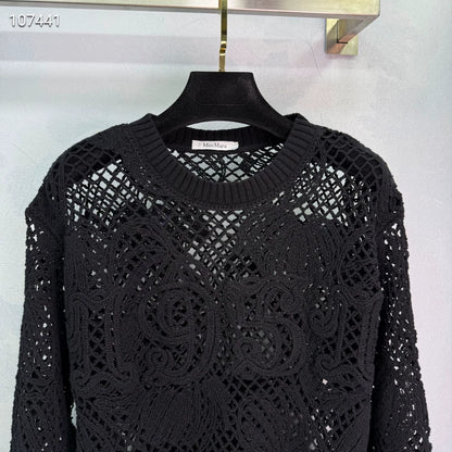 Ma 25 1961 Resort Style Flower Crafted Hollow Crochet Top!