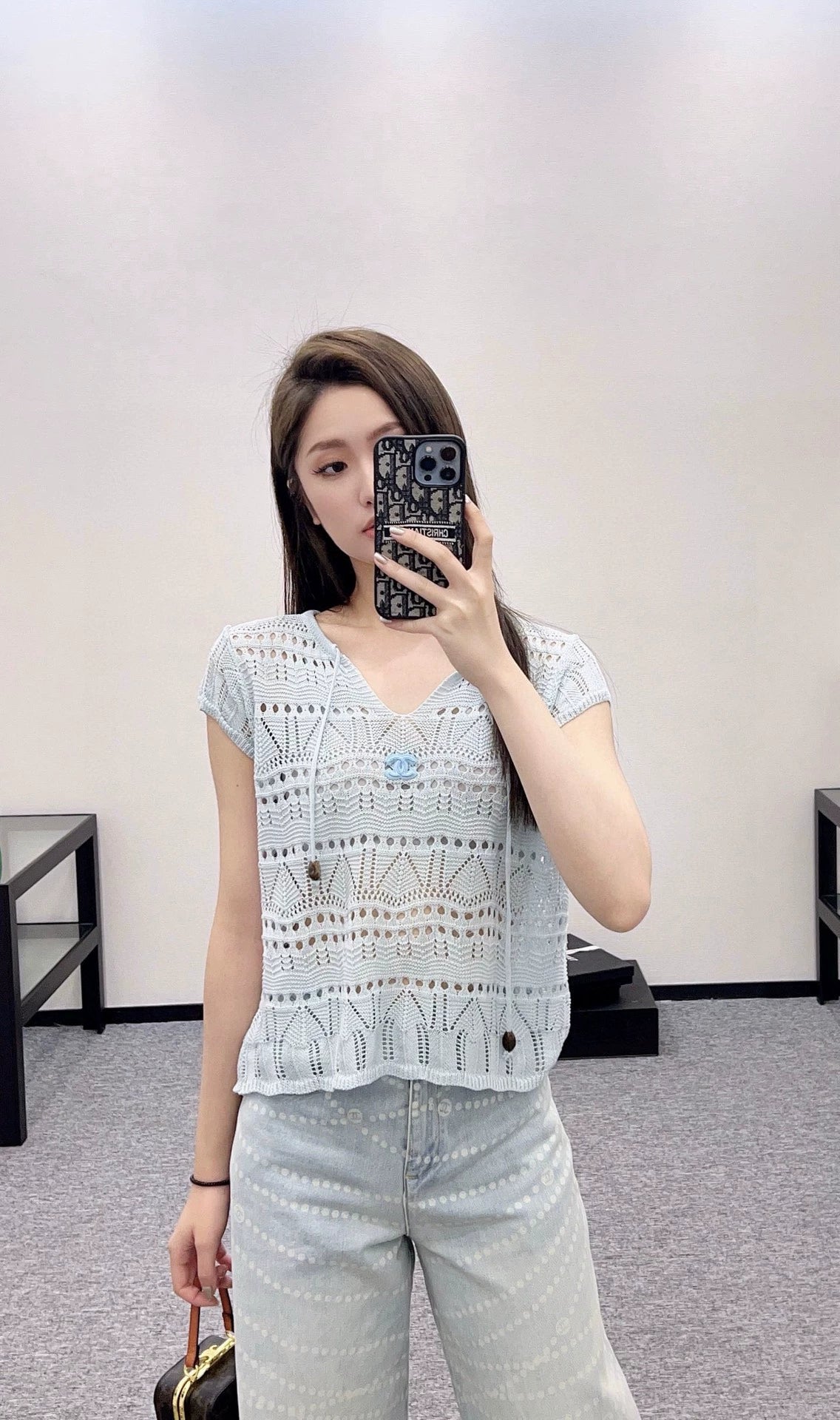 C 25 Neues Stricktop mit Schnürung und Cut-Outs 