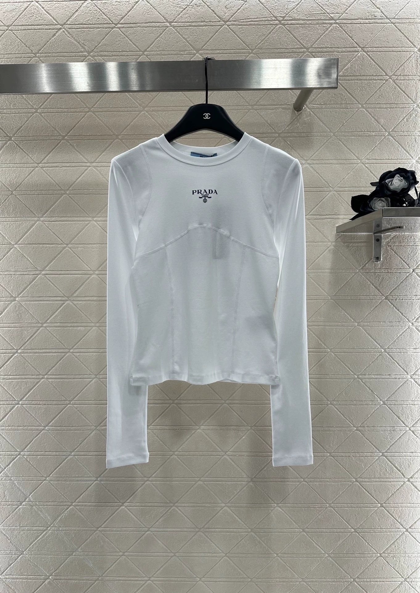 P 25 Slim-fit crew neck base shirt