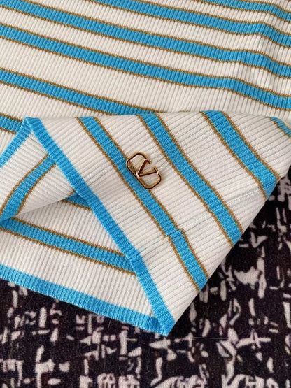 V 25 Nouveau haut en tricot à manches courtes et col rond avec boutons métalliques et rayures (bleu marine, bleu) 