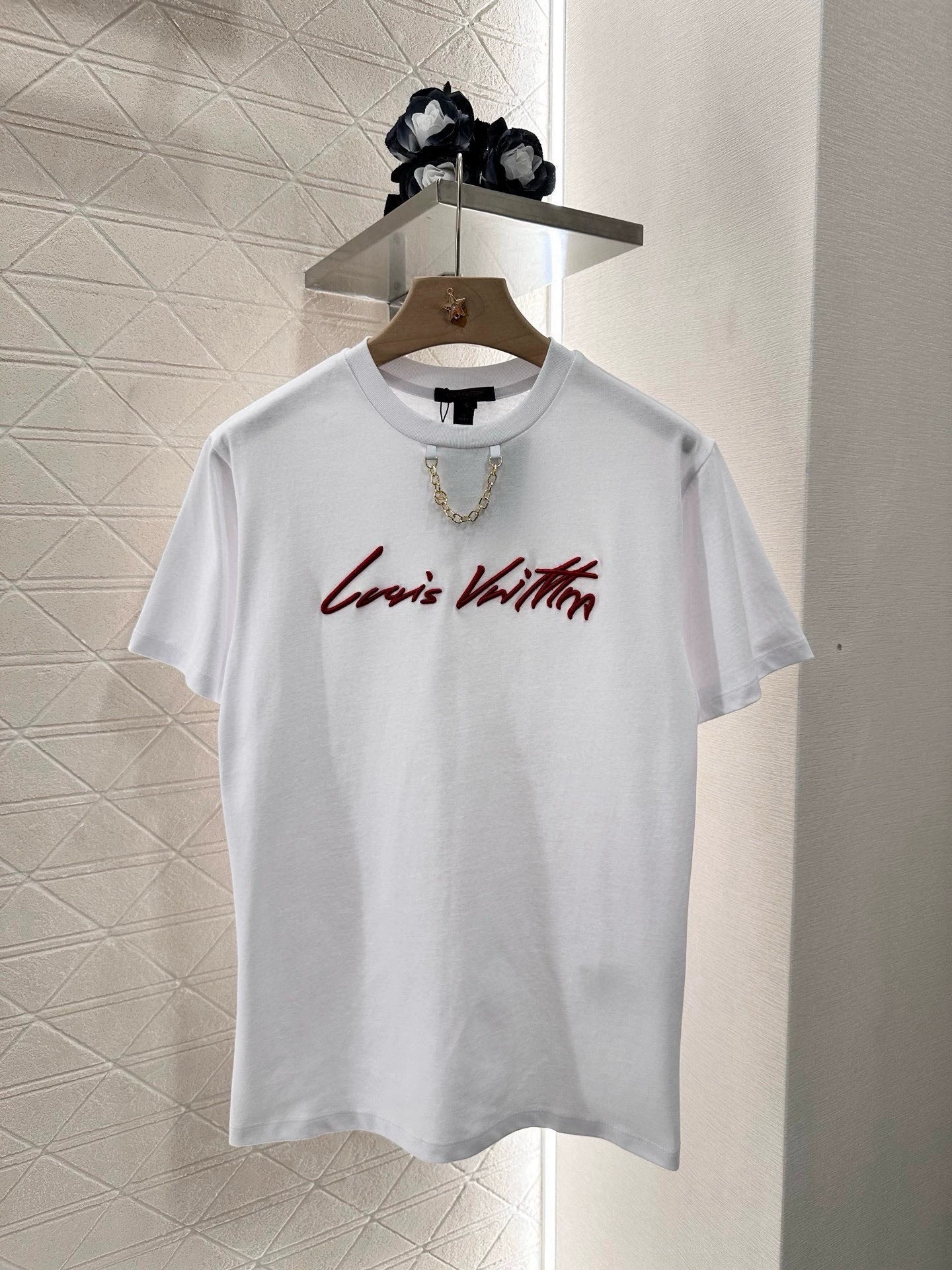 L 25 Round Neck Embroidered Letter Chain Short Sleeve T-Shirt