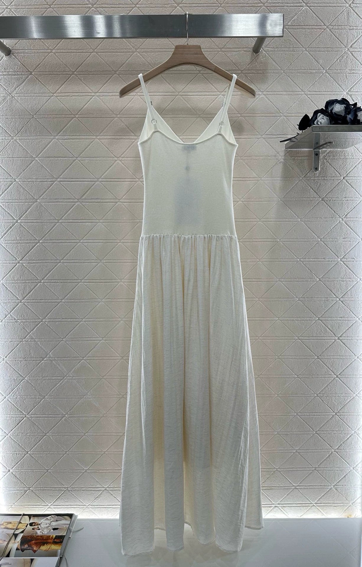 C 25 Knit Patchwork Sling Dress(White black)