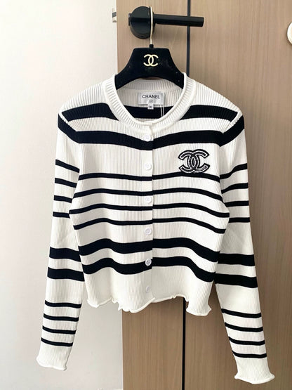 C 25 new striped round neck long sleeve knitted cardigan