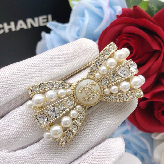 25 Summer new pearl diamond bow brooch