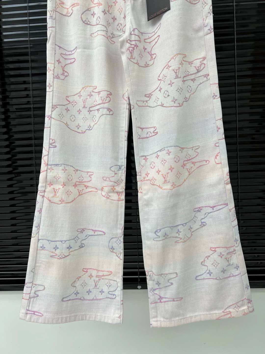 L 25 Colorful pattern jacquard denim trousers