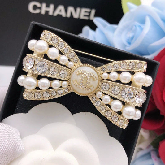 25 Summer new pearl diamond bow brooch