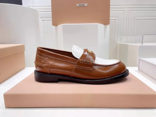 M 25 Classic Loafers Series [Horizontal Strap Coin Buckle Loafers]