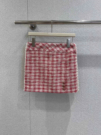 C 25 Red and white checked tweed beaded skirt