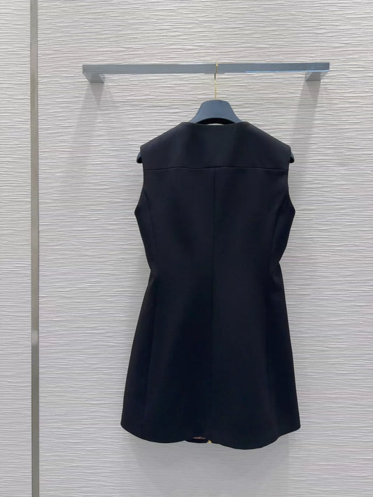 L 25 New Button Zipper Sleeveless Dresses
