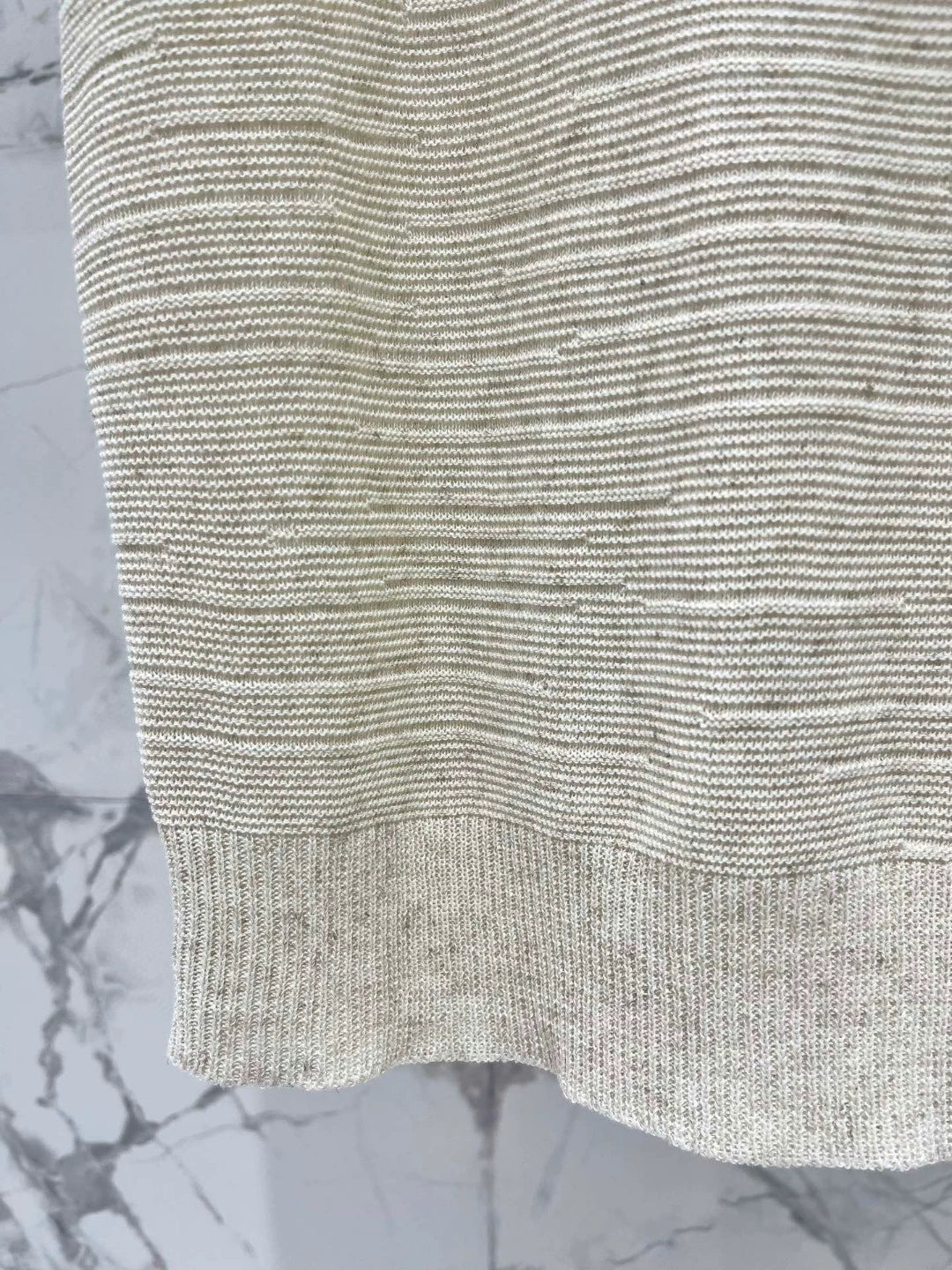 LO 25 New Embroidered knit sleeveless undershirt