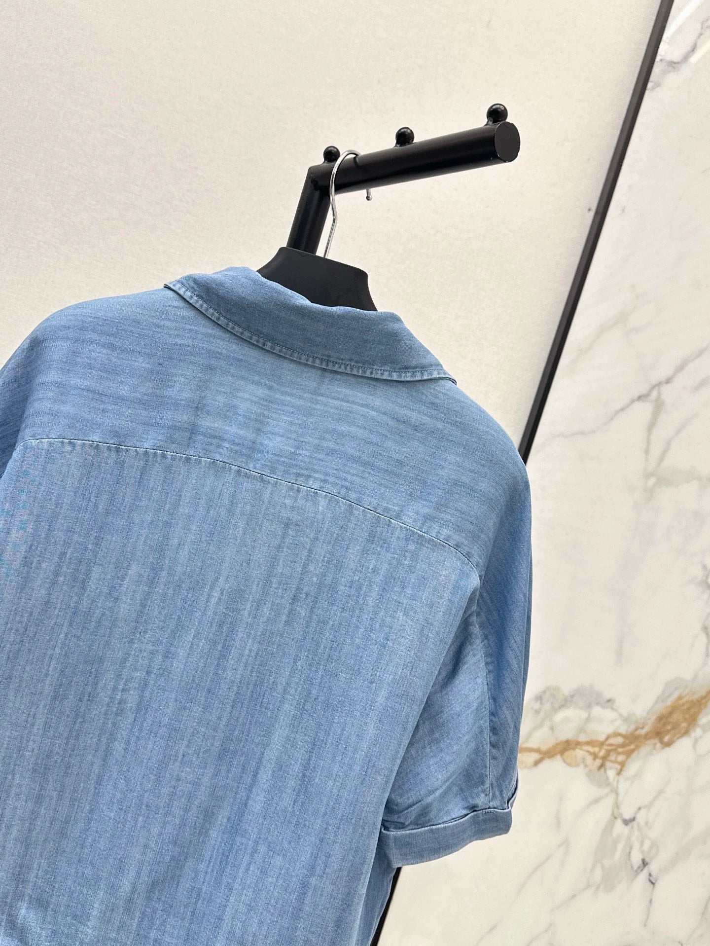Chemise en jean à lacets et nœud P Printemps/Été 25 