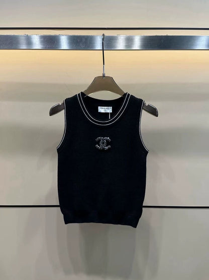 round neck vest with handmade beads on the chest