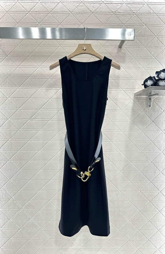 1ou 25 Belted sleeveless dress