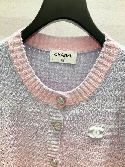 C 25 New gradient-colored dyed yarn knit vest