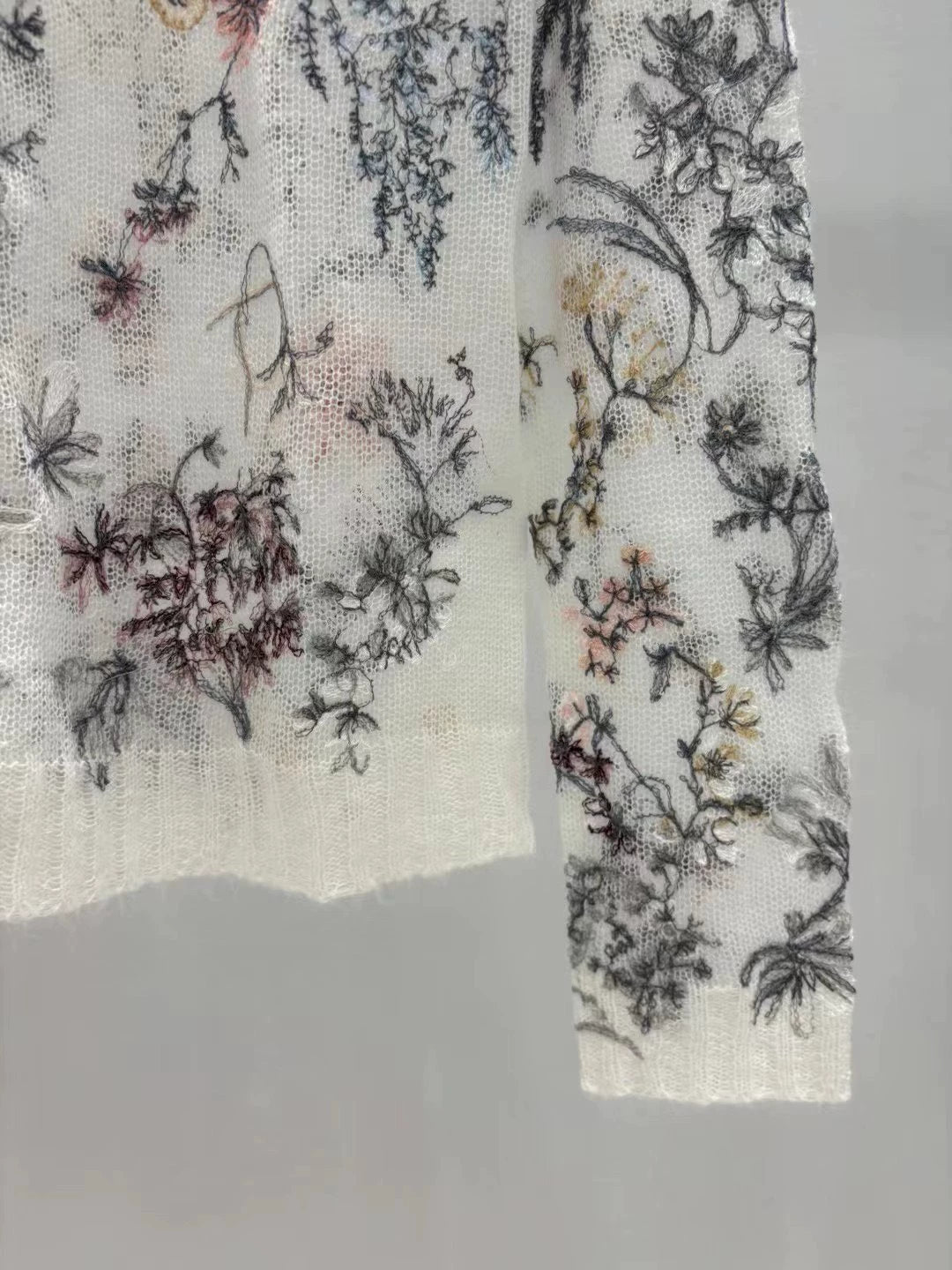 D 25 new early autumn long-sleeved sweater