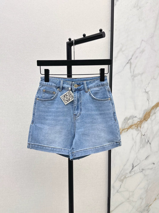 Lo 25 Latest Classic Monogrammed Leather Tag Embellished Denim Shorts ( Large Size )