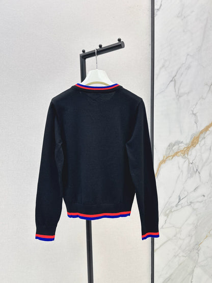 Lo 25 Embroidered decorative sweater