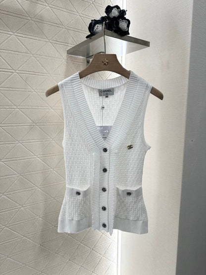 C 25 New Organ Pleat Knit Vests