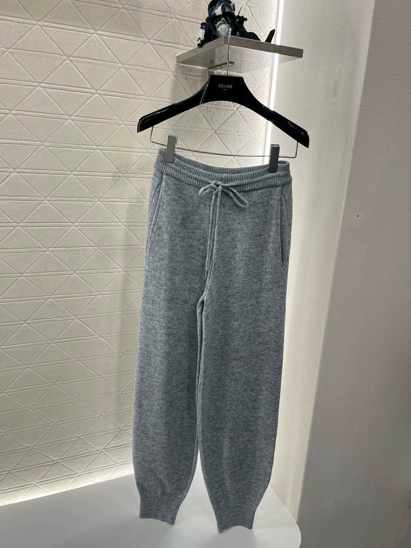 CE 25 Early Spring New Knitted Pullover Sweatshirt Trousers Set