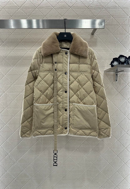 Mon 25 Down jacket with detachable belt and lapel