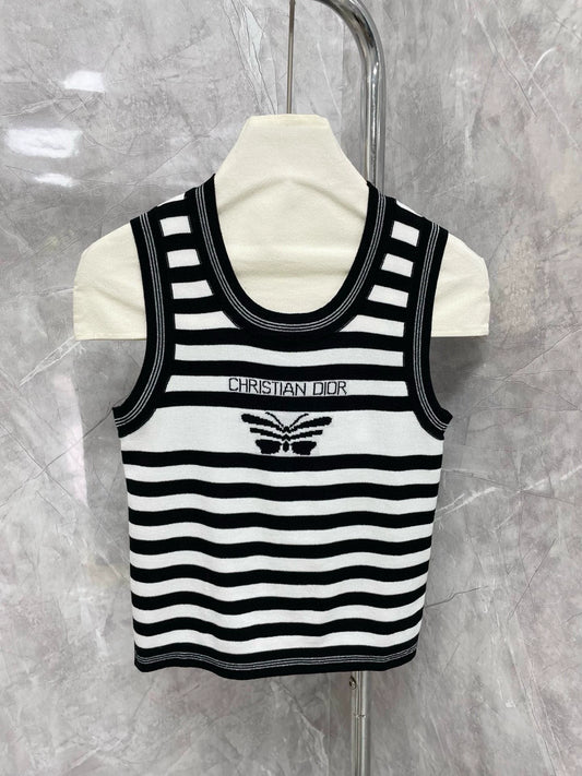 C 25 Striped knitted vest
