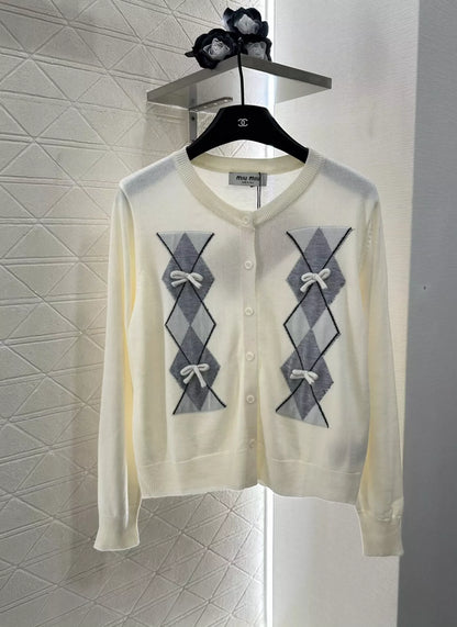 M 25 Diamond Bow Knit Cardigan