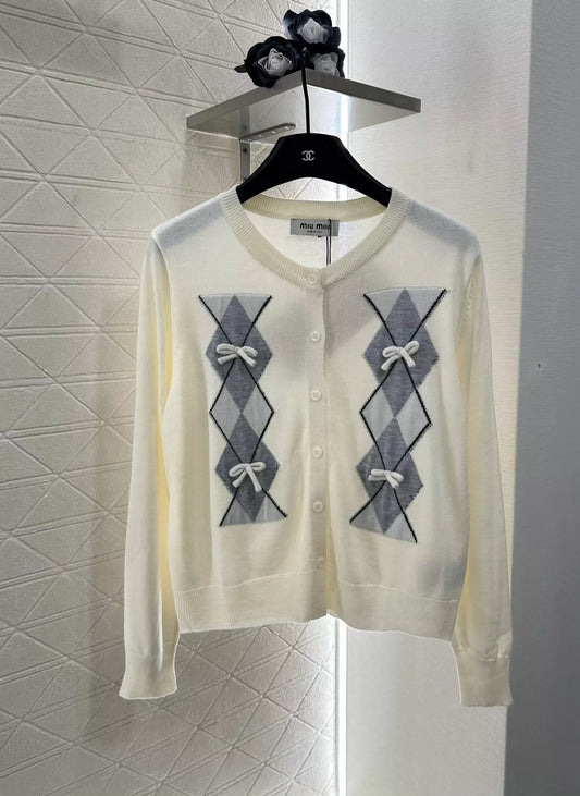 M 25 Diamond Bow Knit Cardigan