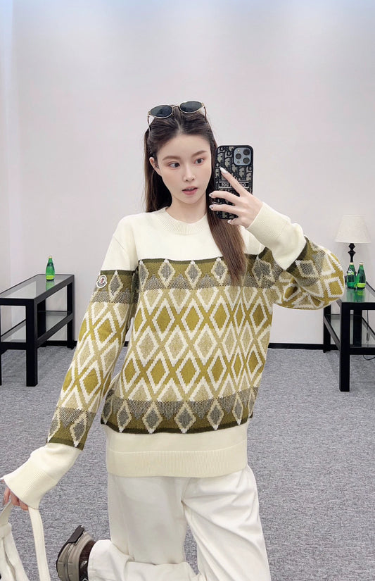 MON 25 Diamond Knit Sweater