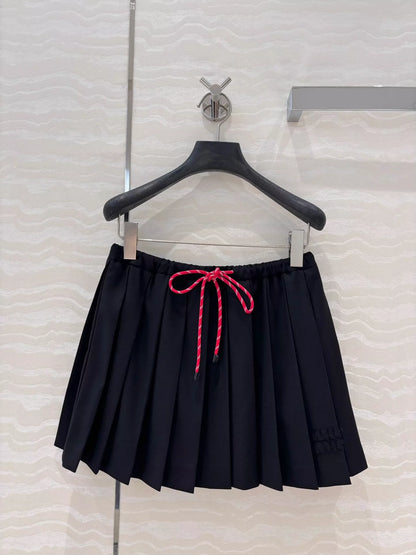 M 25 Preppy style pleated short skirt