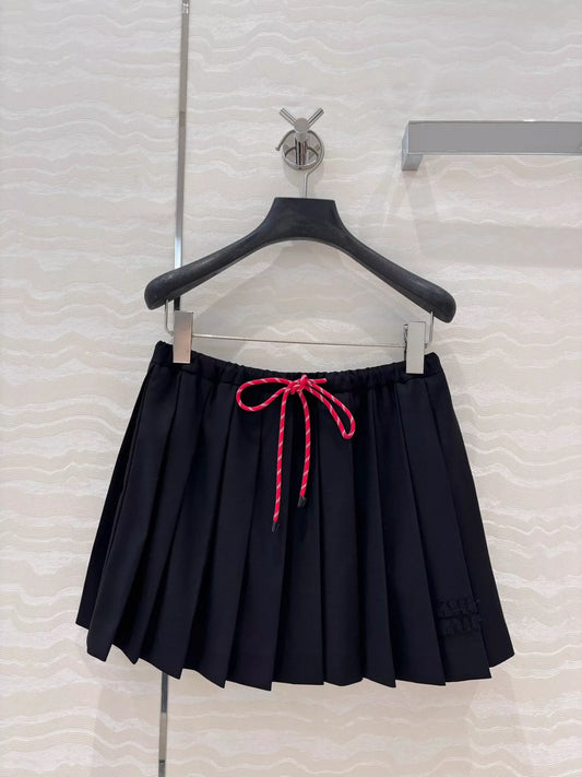M 25 Preppy style pleated short skirt