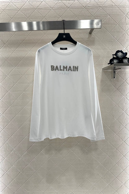 BA 25 A versatile round-neck long-sleeved top