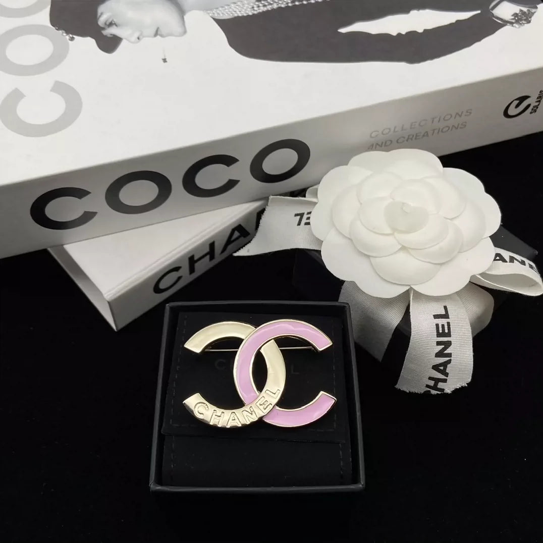 25 Summer New Pink Double C Brooch