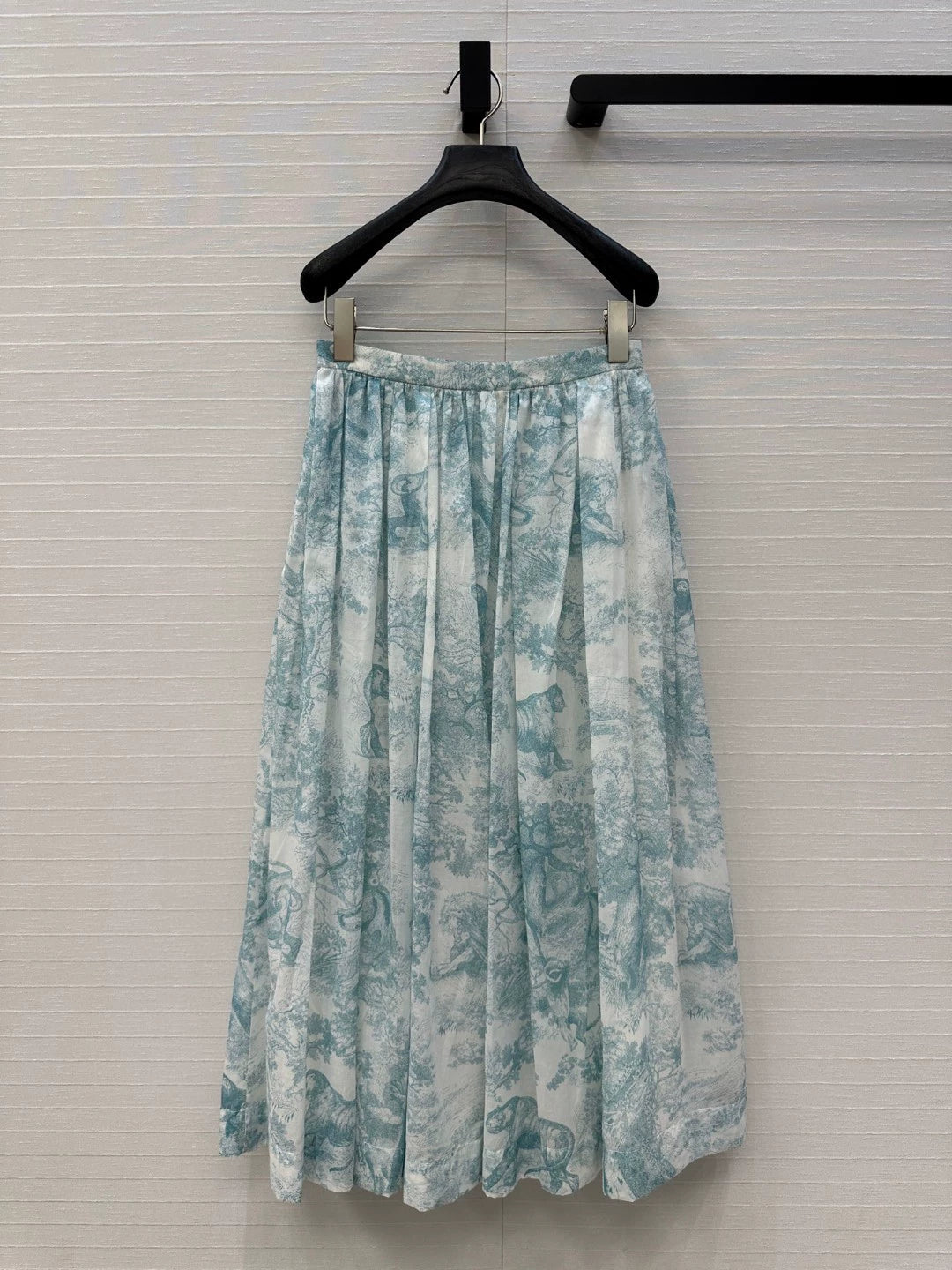 D 25 New Jungle Animal Print Pleated Half Skirt