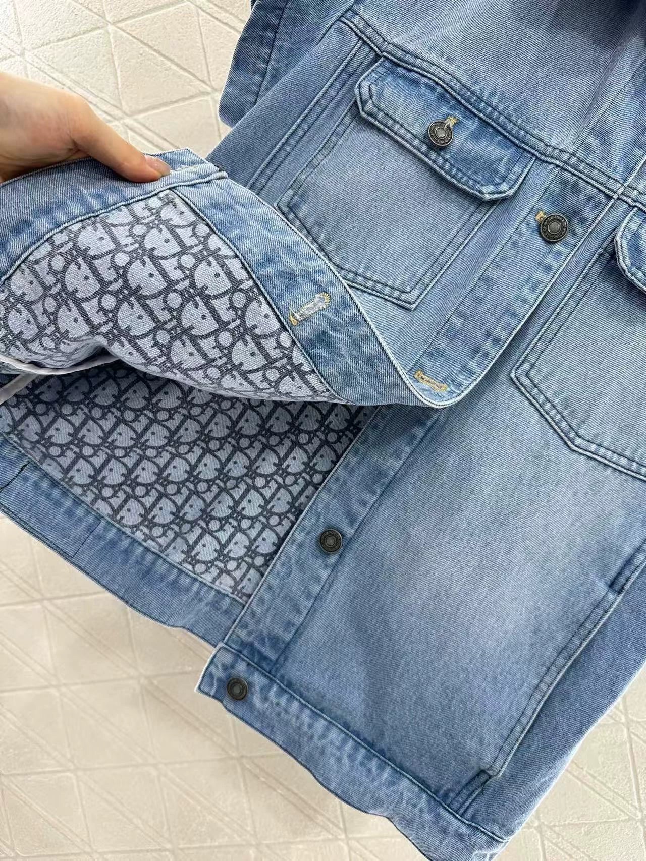 D 2025 New Denim Short Sleeve Jacket and Shorts Set