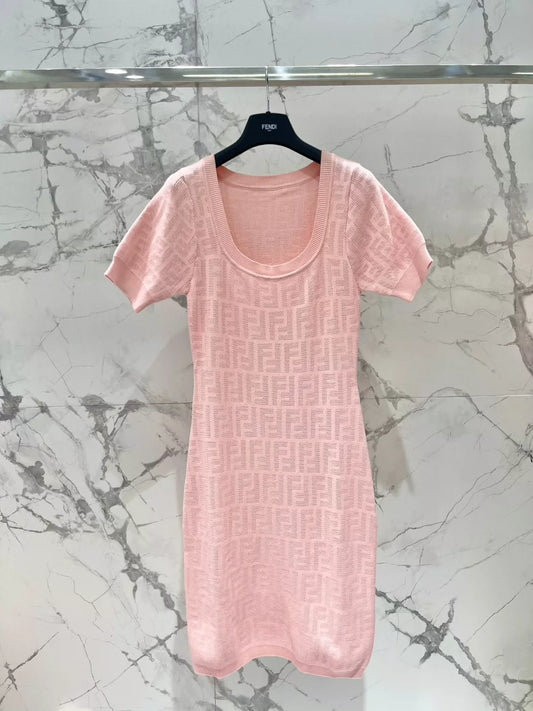 F 25 New Style Embossed Letter U Neck Short Sleeve Knit Dress