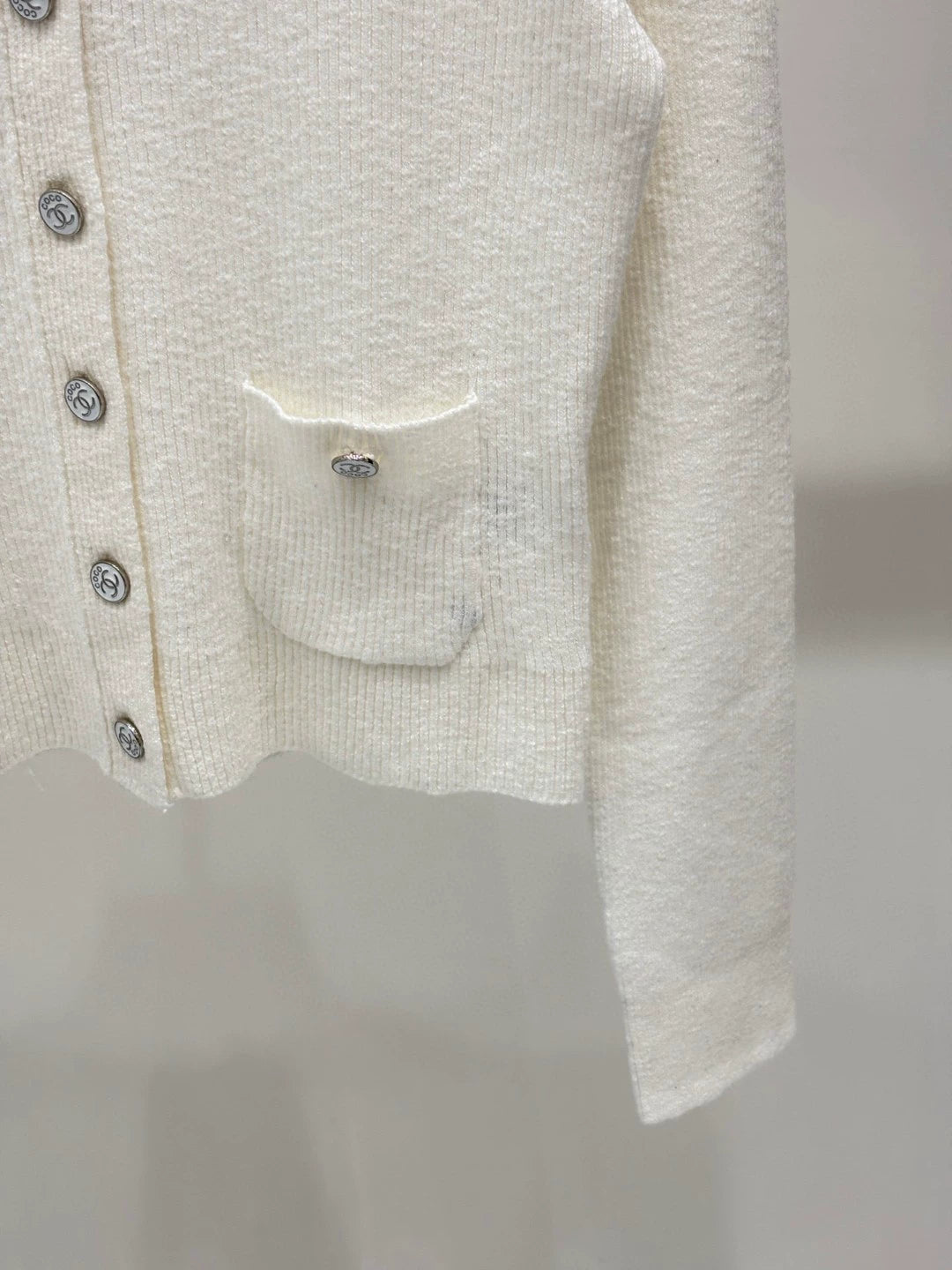 C 25 Early Spring New Round Neck Letter Logo Simple Casual Knitted Cardigan