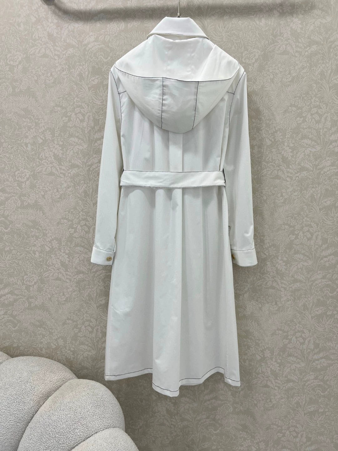 C 25 New Needle and Thread Hat Big Bow Tie Long Coat