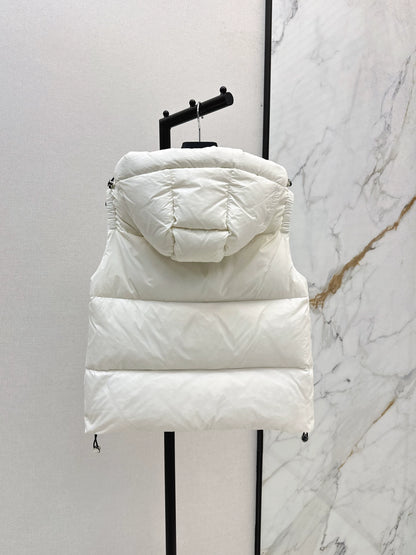 P 25fw hooded turtleneck down vest