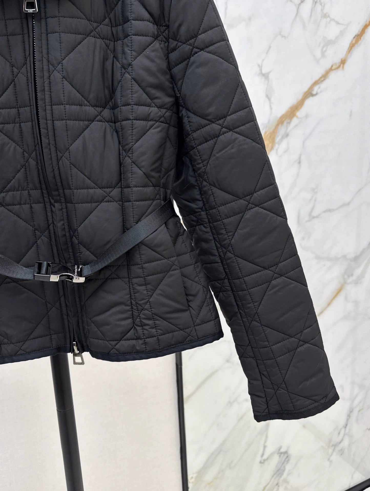 D 25fw Embroidered logo padded jacket