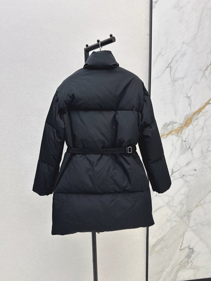 P 25fw Waisted mid-length down jacket