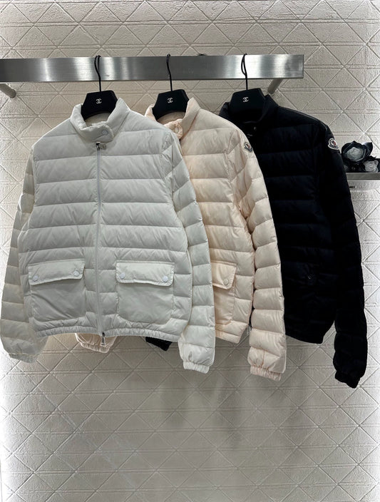 Mon 25 Stand-up collar, thin down jacket.