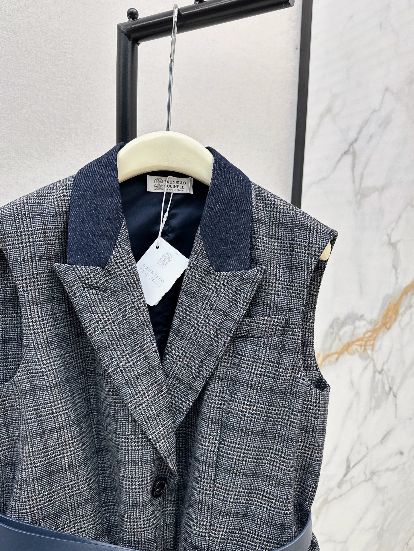 Bru 25 Blue plaid suit vest