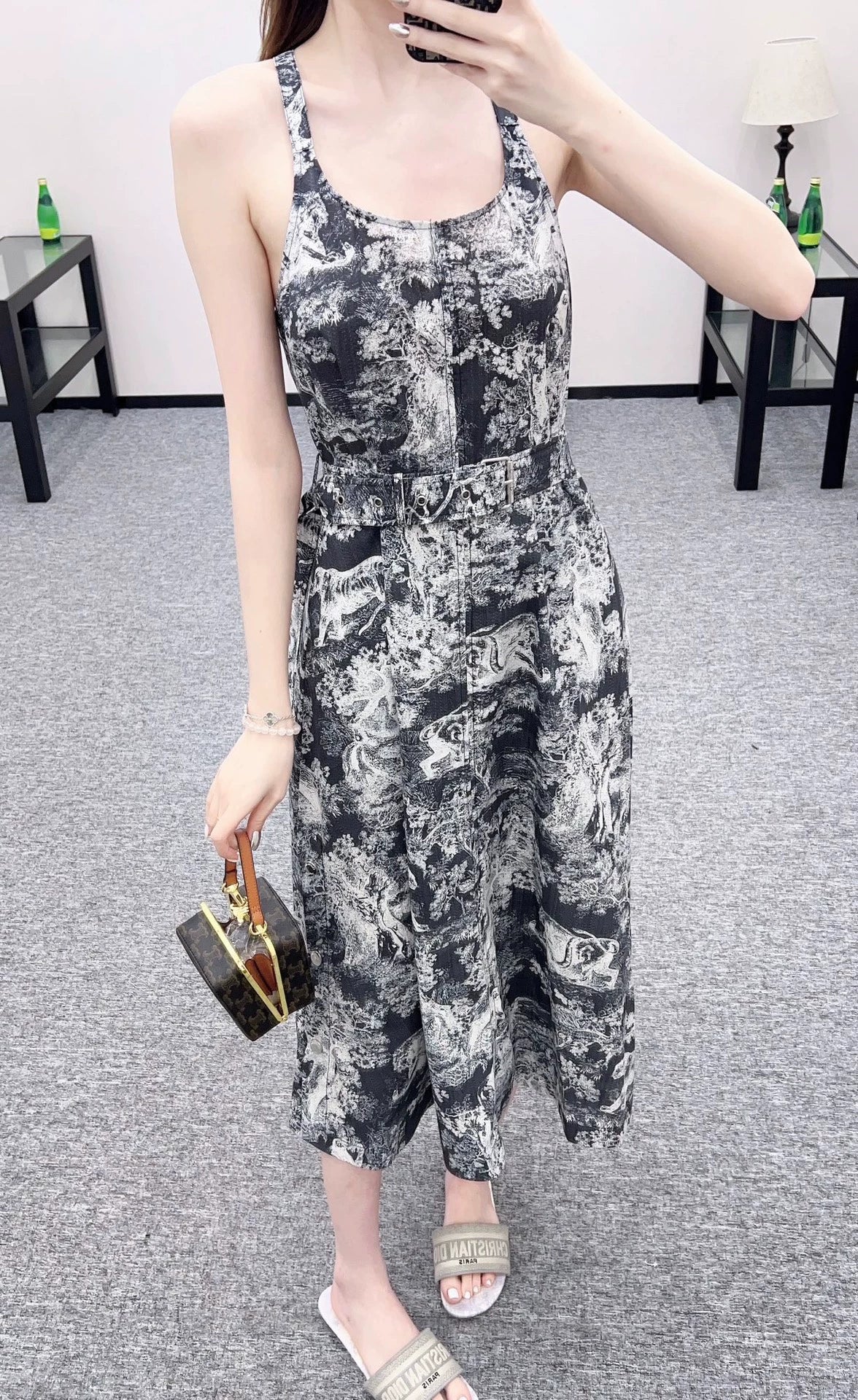 D 25 Belt-printed slip dress
