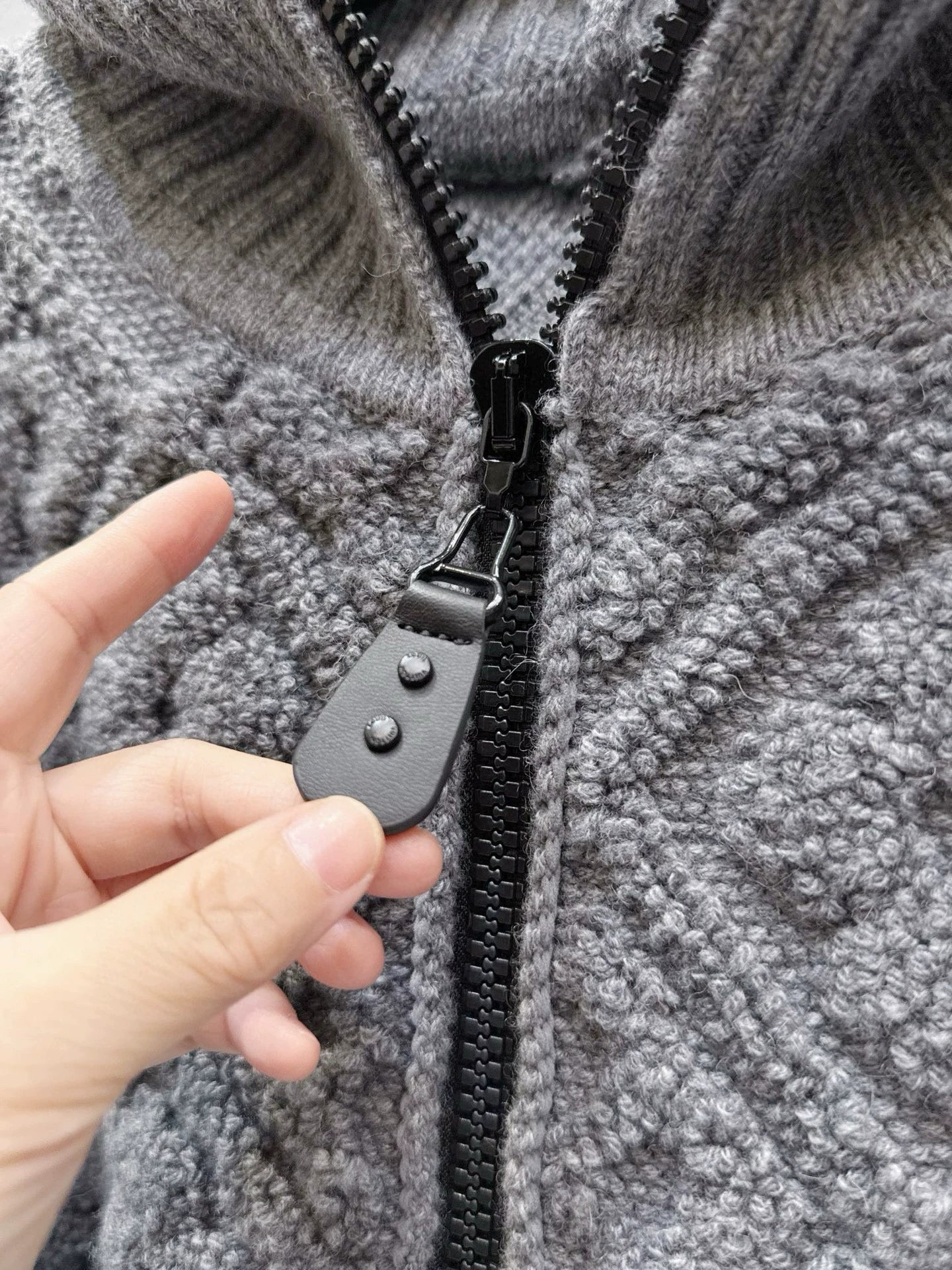 L 25 Yarn Diamond Zipper Long Sleeve Hoodie