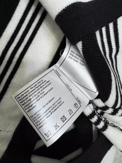 C 25 New Spring/Summer V-neck Embroidered Striped Knit Top Vest