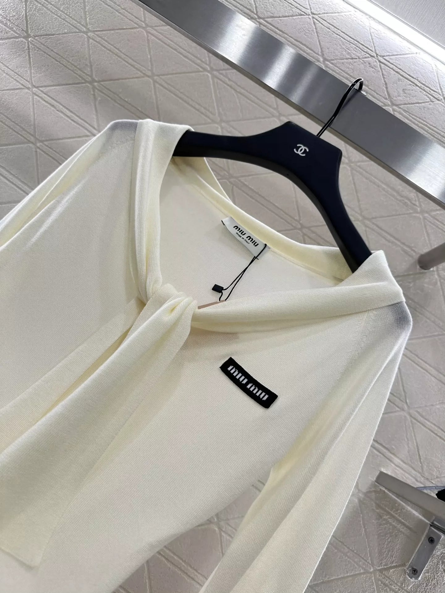 M 2025 new products on the shelves Lace-up knitted tops(beigi,gray)