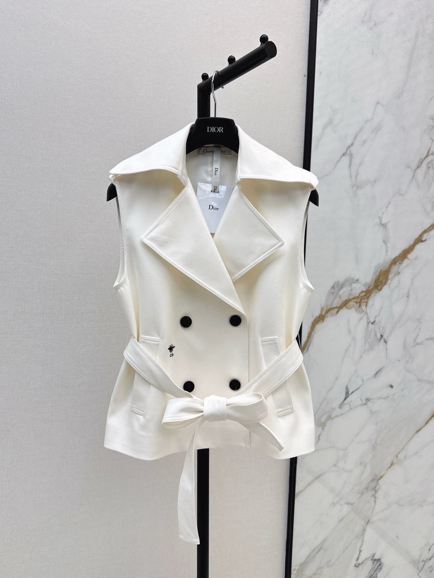 D 25 Spring/Summer New Vest