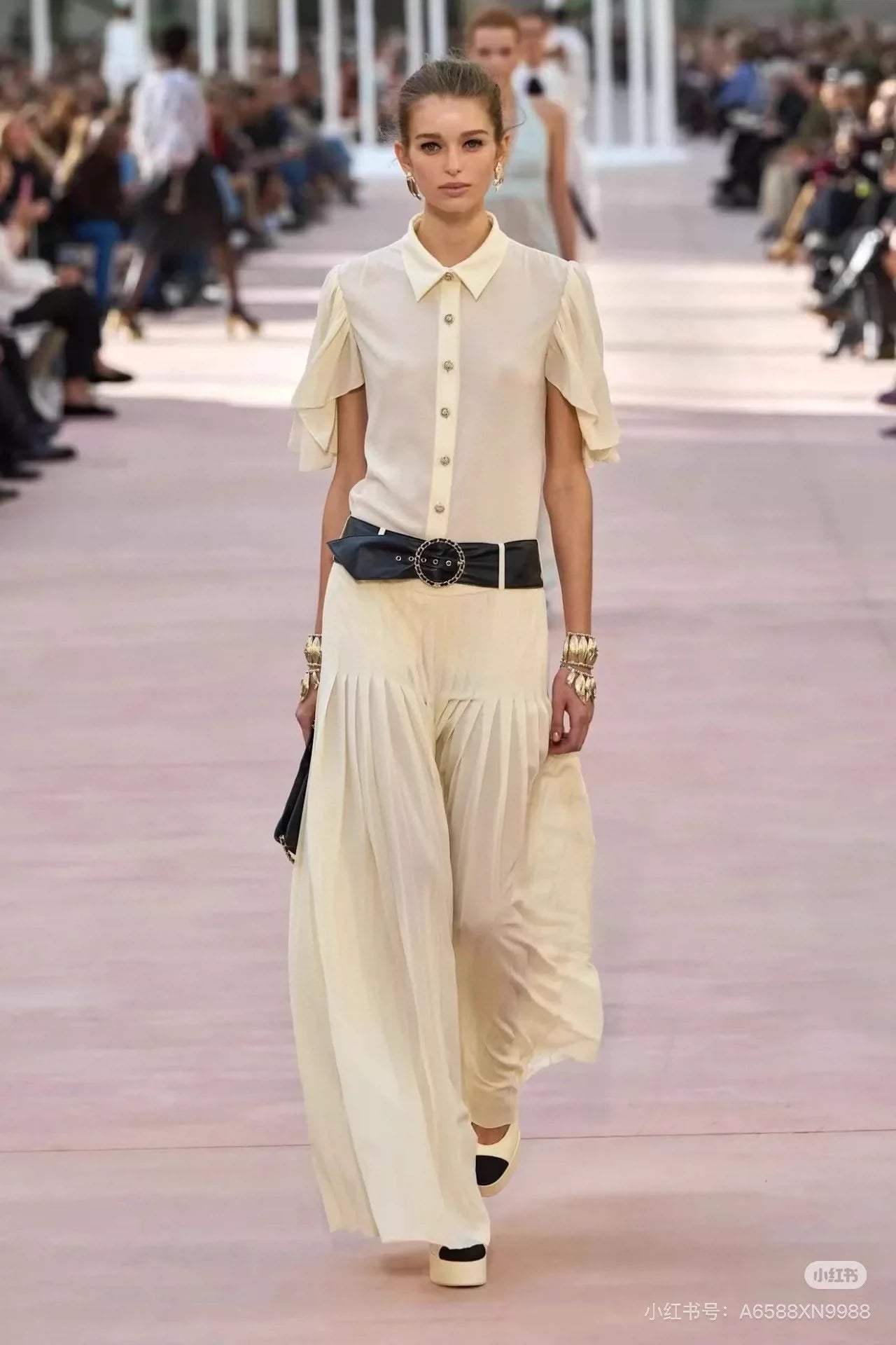 C 25 Lapel shirt pleated long skirt suit